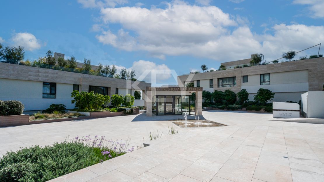 Stunning sea views Sky Villa furnished by FENDI CASA in privileged location, The Golden Mile