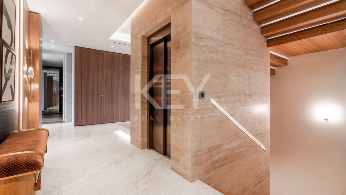 Stunning sea views Sky Villa furnished by FENDI CASA in privileged location, The Golden Mile