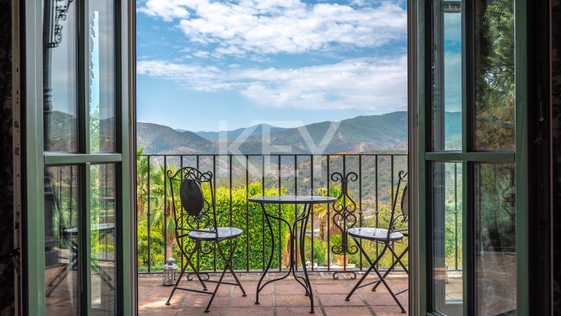 Вилла Эвергрин: ваш идеальный вариант краткосрочной аренды в Ла Загалета, Бенахавис