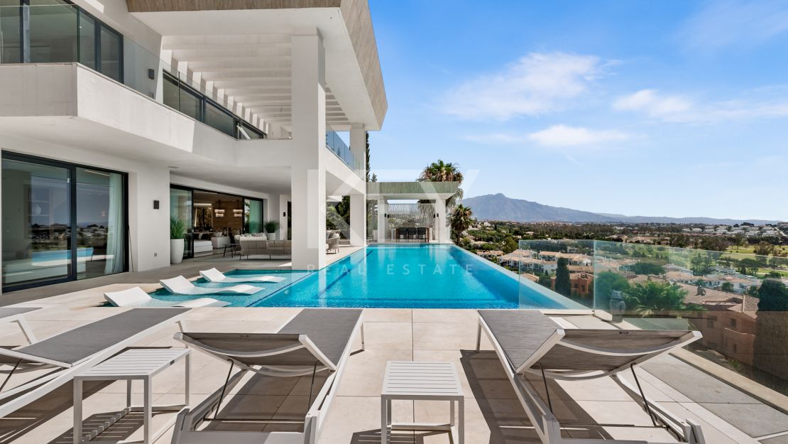 Luxury Holiday Villa for Rent in El Paraíso Alto, Benahavís