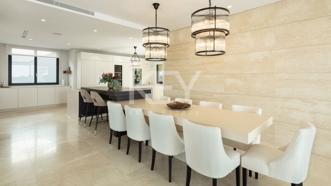 Sea views luxury villa for sale in Paraiso Alto, Benahavis