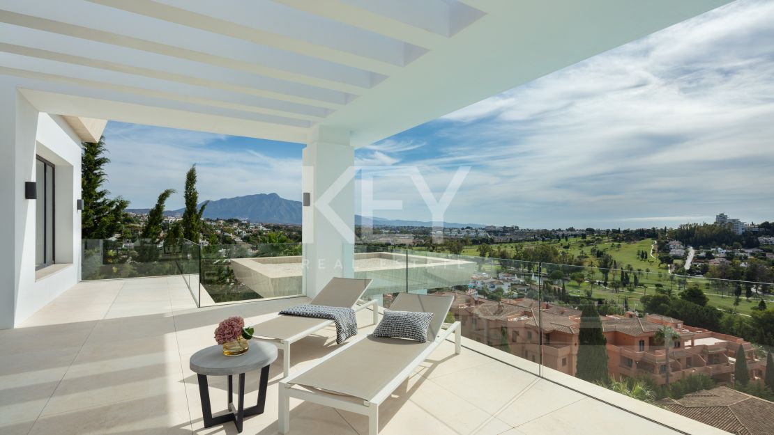 Sea views luxury villa for sale in Paraiso Alto, Benahavis