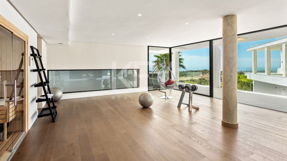 Sea views luxury villa for sale in Paraiso Alto, Benahavis