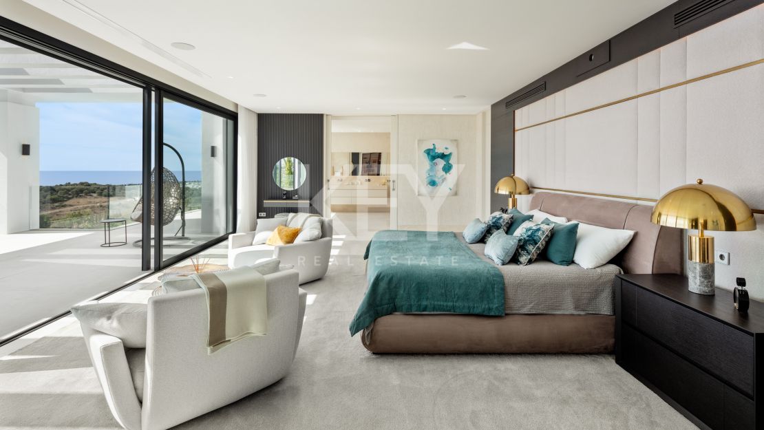 Sea views luxury villa for sale in Paraiso Alto, Benahavis