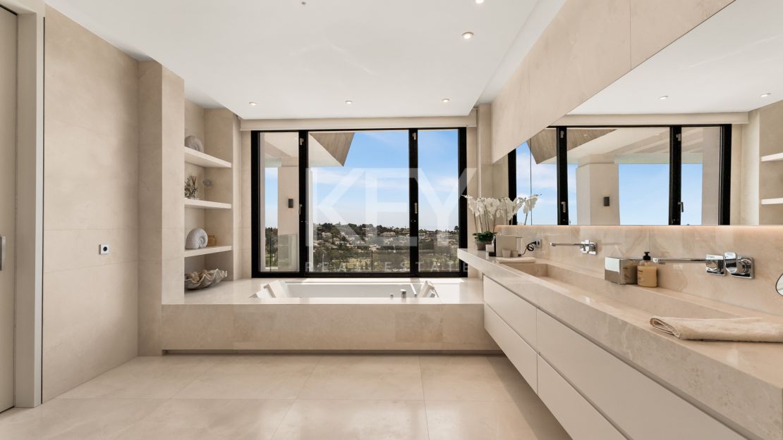 Luxury Holiday Villa for Rent in El Paraíso Alto, Benahavís