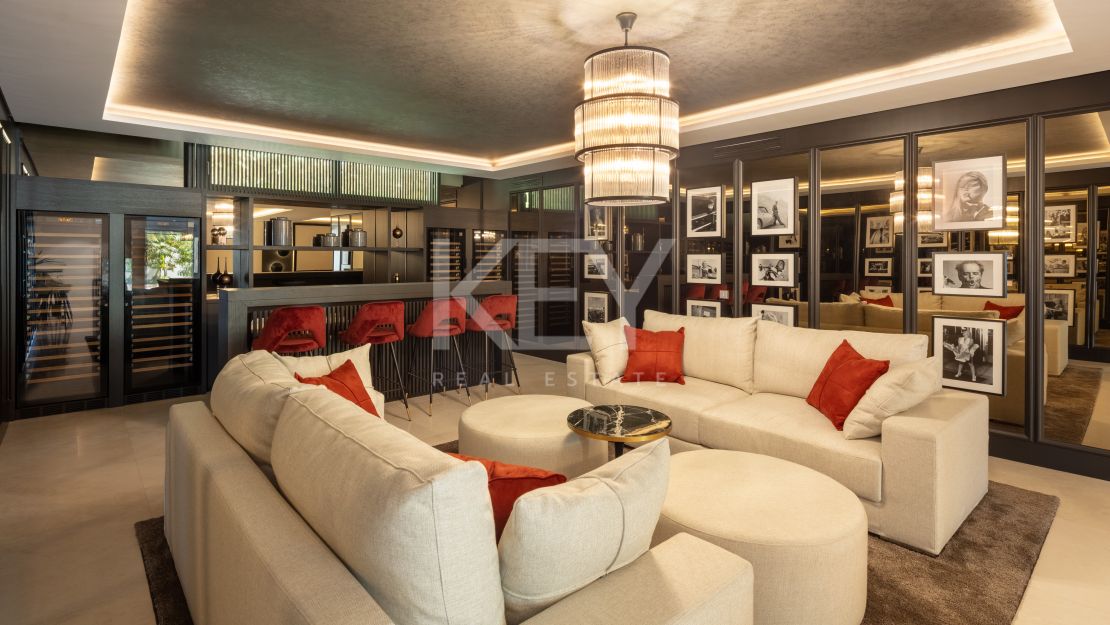 Sea views luxury villa for sale in Paraiso Alto, Benahavis