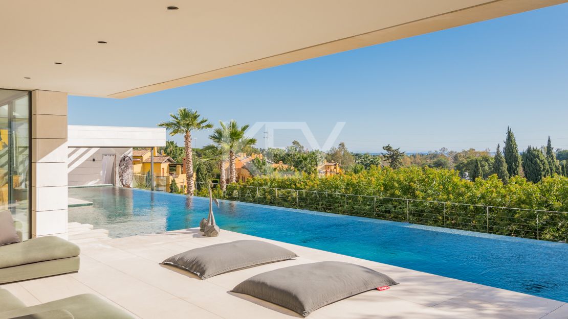 Incredible luxury sea views villa in Golden Mile, Marbella 