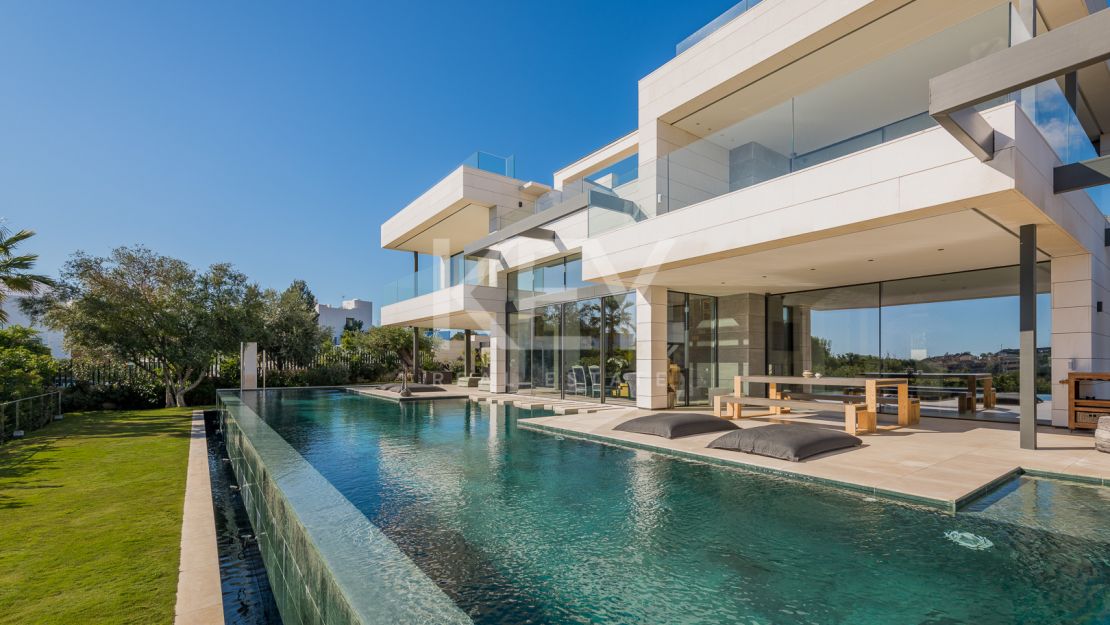 Increíble villa de lujo con vistas al mar en Golden Mile, Marbella