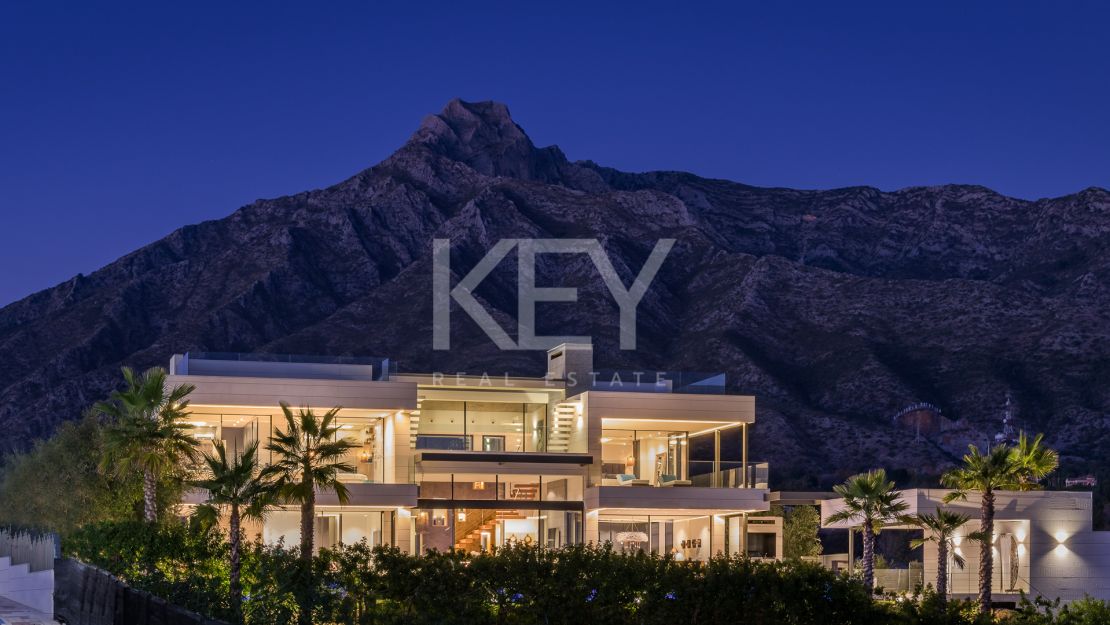 Incredible luxury sea views villa in Golden Mile, Marbella 
