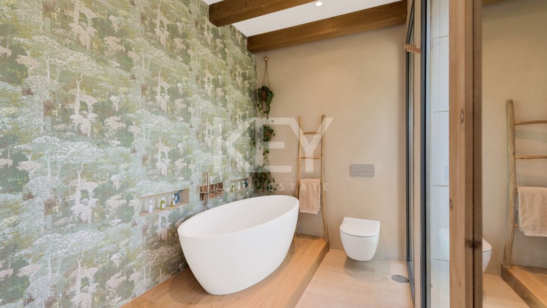 Incredible luxury sea views villa in Golden Mile, Marbella 