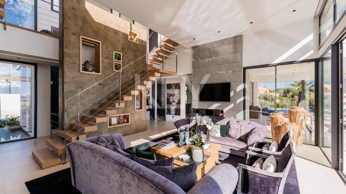 Incredible luxury sea views villa in Golden Mile, Marbella 