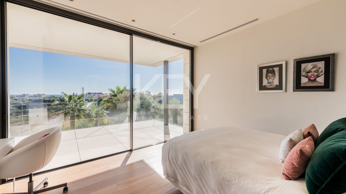 Incredible luxury sea views villa in Golden Mile, Marbella 