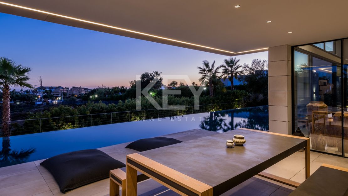 Incredible luxury sea views villa in Golden Mile, Marbella 