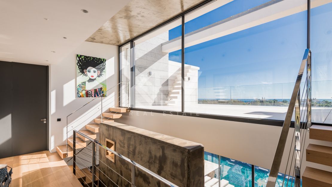 Incredible luxury sea views villa in Golden Mile, Marbella 