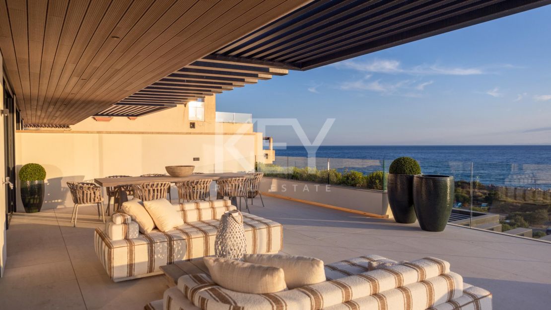 Beachfront luxury penthouse for sale in Estepona