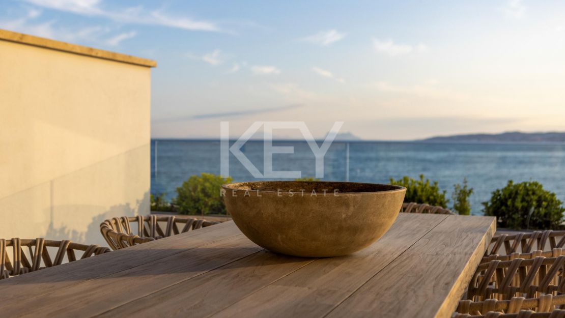 Beachfront luxury penthouse for sale in Estepona