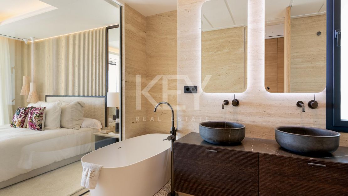 Beachfront luxury penthouse for sale in Estepona