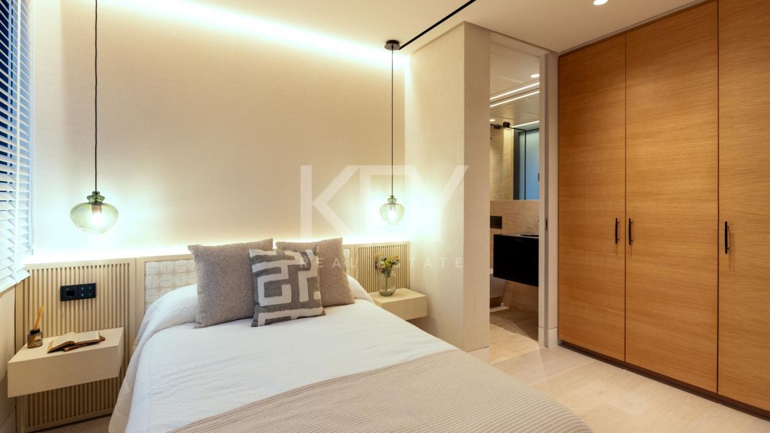 Beachfront luxury penthouse for sale in Estepona