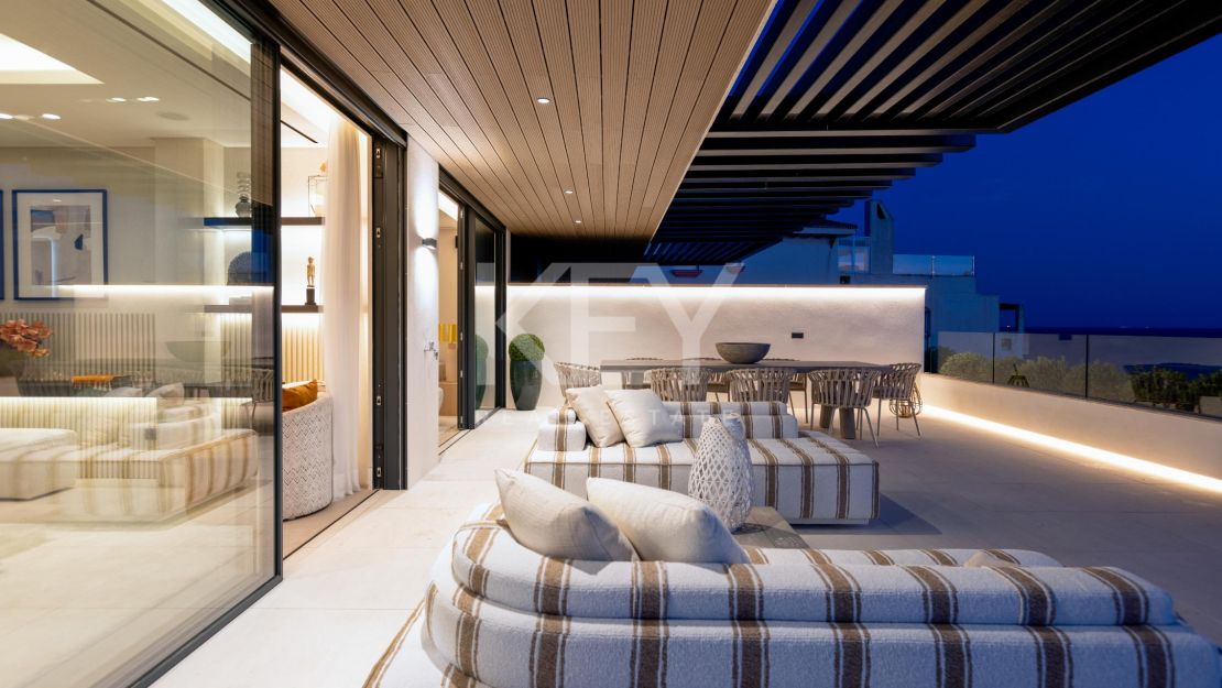 Beachfront luxury penthouse for sale in Estepona