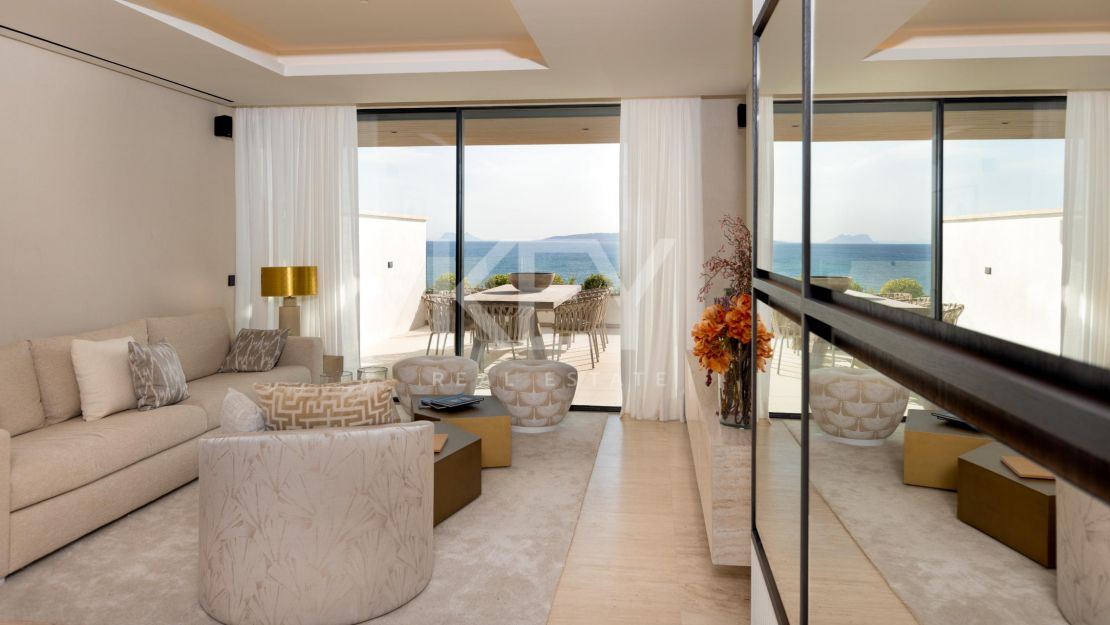 Beachfront luxury penthouse for sale in Estepona