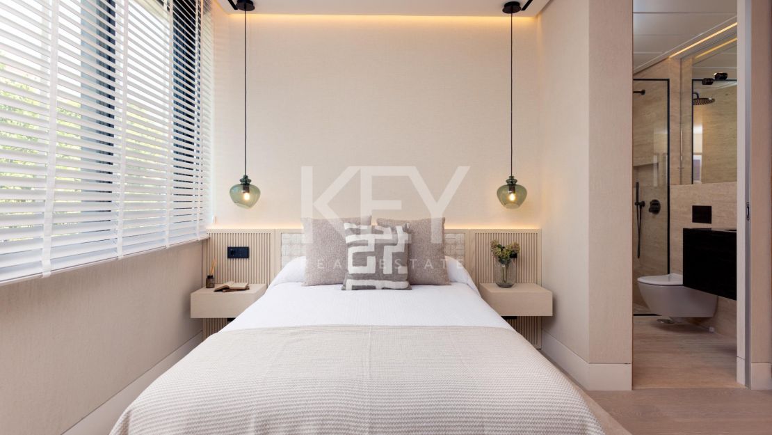 Beachfront luxury penthouse for sale in Estepona