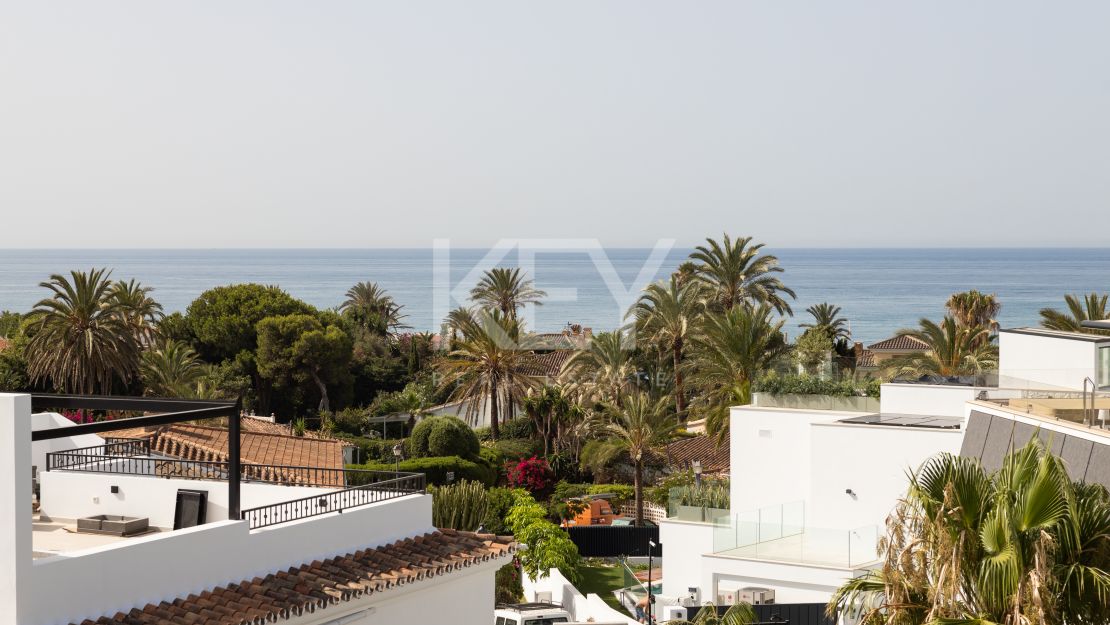 Stunning Modern Villa for sale, just 200 meters from the beach with sea iews in Marbesa, Marbella East, Elviria