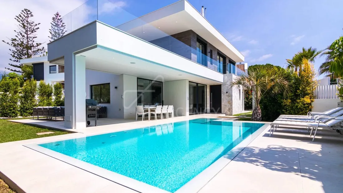 Spectacular Beachside Villa in Marbella, Golden Mile