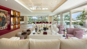 Villa a la venta con 6 dormitorios en Aloha Gardens