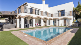 Villa en venta en Estepona Hills, 890.000 €