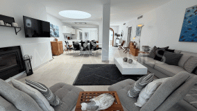 Semi Detached House for sale in Aloha, Nueva Andalucia
