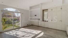 Villa for sale in Paraiso Alto, Benahavis