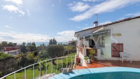 Chalet zu verkaufen in Buenas Noches, Estepona Westen