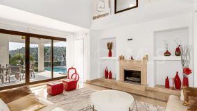 Villa en venta en Los Arqueros, Benahavis