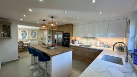 Villa for sale in Estepona