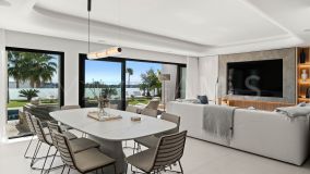 Villa en venta en Atalaya Fairways, Benahavis