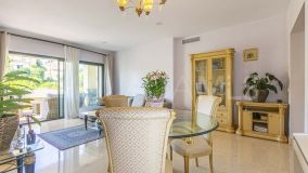 Appartement rez de chaussée for sale in Los Capanes del Golf, Benahavis