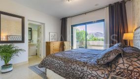 Markplanslägenhet for sale in Los Capanes del Golf, Benahavis