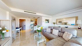 Apartamento Planta Baja en venta en Los Arqueros, Benahavis