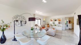 Apartamento en venta en Playas del Duque, Marbella - Puerto Banus