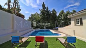 Villa en venta en Nueva Andalucia, Marbella