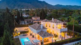 Villa for sale in Nagüeles, Marbella Golden Mile