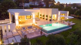Villa for sale in Nueva Andalucia, Marbella