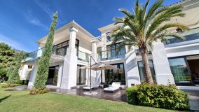 Villa for sale in Marbella City