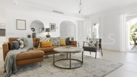 Hus i byn for sale in Nueva Andalucia, Marbella