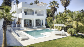 Hus i byn for sale in Nueva Andalucia, Marbella