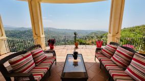 Villa en venta en Estepona Este