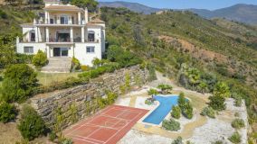 Villa zu verkaufen in Estepona Ost