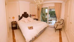 Markplanslägenhet for sale in Nueva Andalucia, Marbella