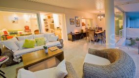 Markplanslägenhet for sale in Nueva Andalucia, Marbella