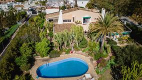 Villa for sale in Atalaya Golf, Estepona East